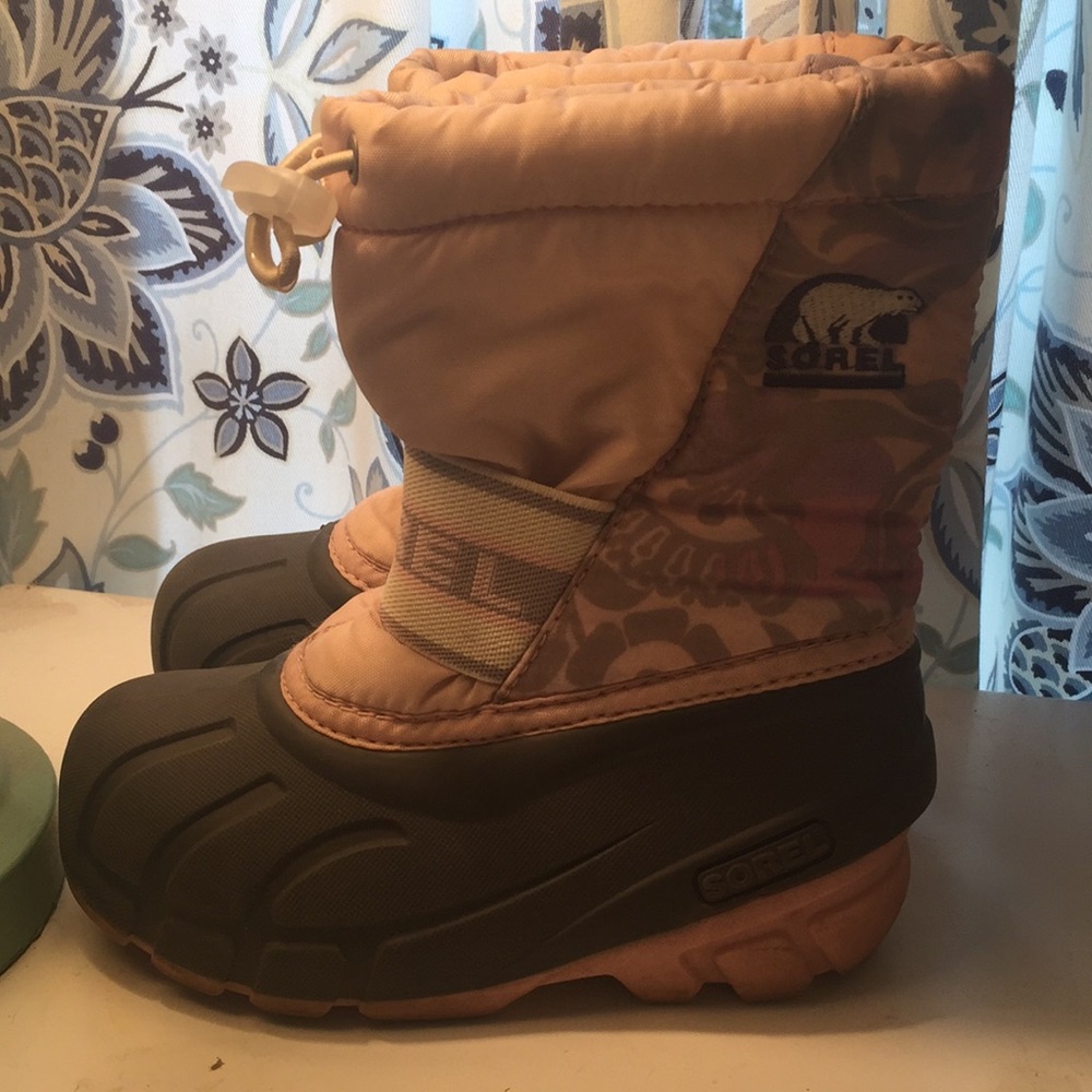 Girls size 10 Sorel boots